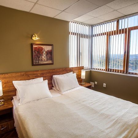 ימבול Panorama Top Floor Rooms In Hotel Tundzha מראה חיצוני תמונה