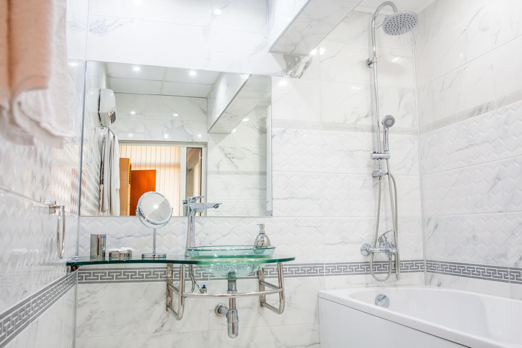 ימבול Panorama Top Floor Rooms In Hotel Tundzha מראה חיצוני תמונה