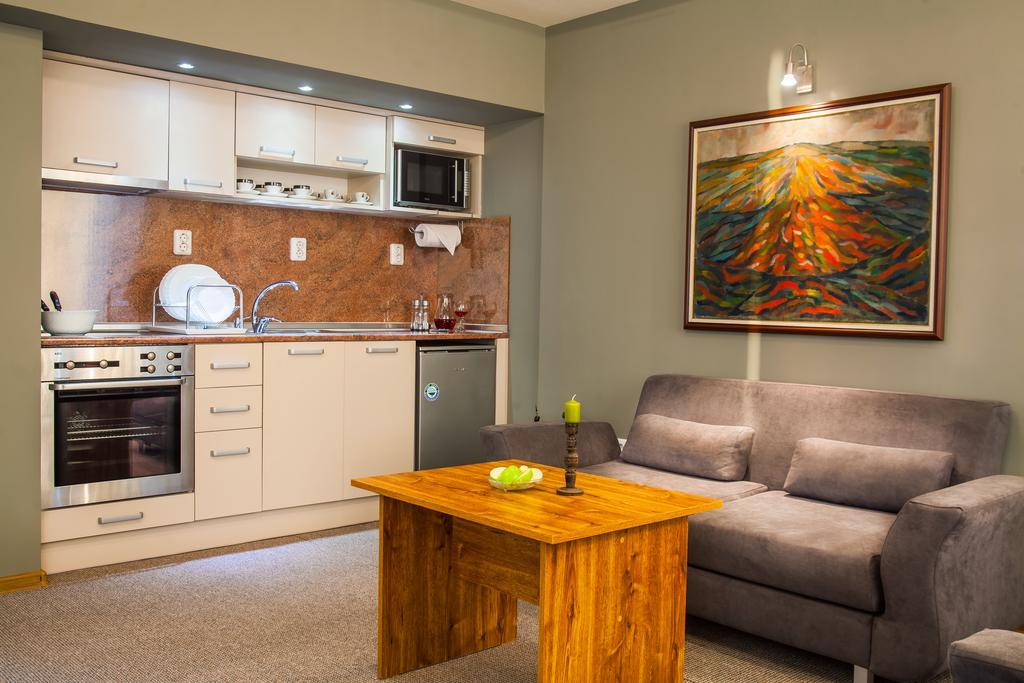 ימבול Panorama Top Floor Rooms In Hotel Tundzha מראה חיצוני תמונה
