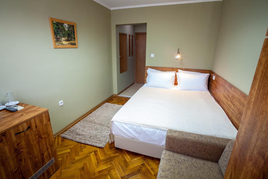 ימבול Panorama Top Floor Rooms In Hotel Tundzha מראה חיצוני תמונה