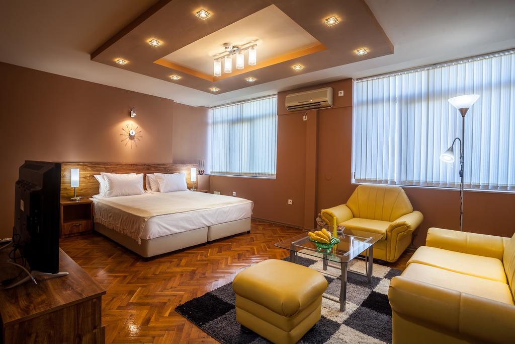 ימבול Panorama Top Floor Rooms In Hotel Tundzha מראה חיצוני תמונה